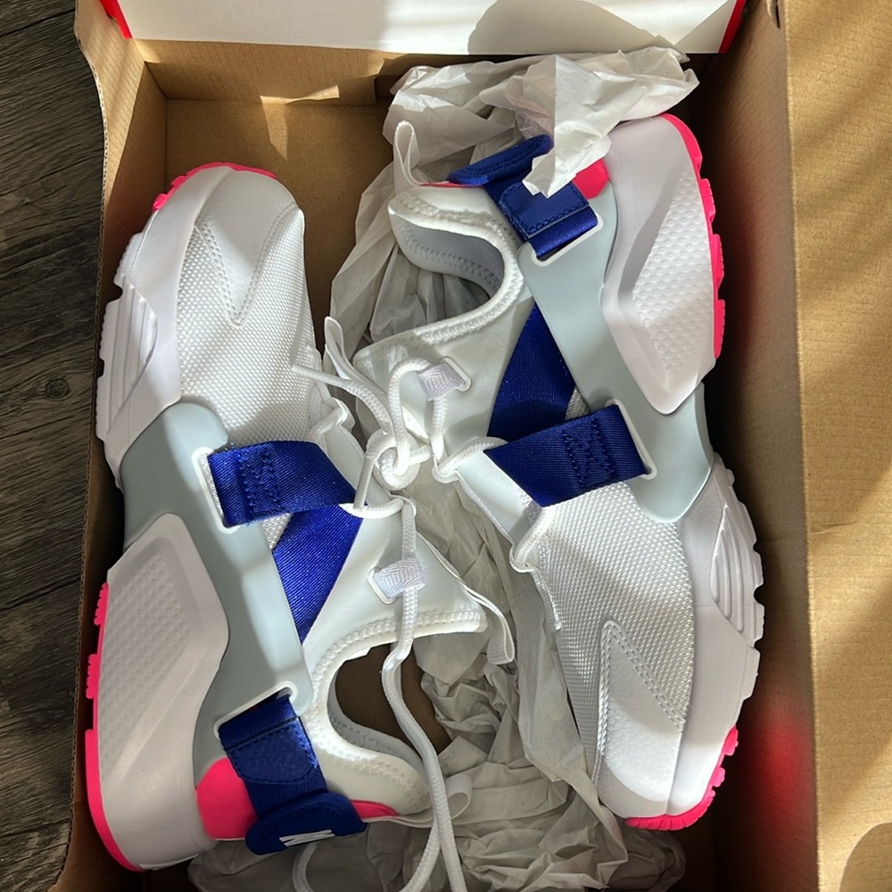 Nike Air Huarache City Low